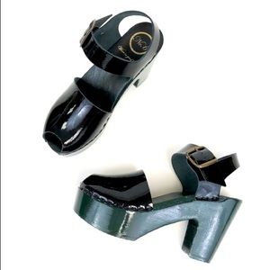 No 6 JANE Platform Clogs Lacquer Green and Black Patent